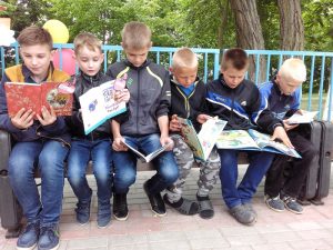 Беседа у тематической выставки «Без срока давности…». /Памяти жертв геноцида/.