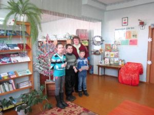 Беседа у тематической выставки «Без срока давности…». /Памяти жертв геноцида/.