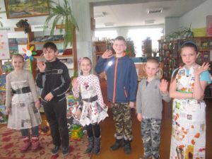 Беседа у тематической выставки «Без срока давности…». /Памяти жертв геноцида/.