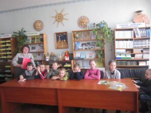Беседа у тематической выставки «Без срока давности…». /Памяти жертв геноцида/.