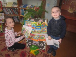 Беседа у тематической выставки «Без срока давности…». /Памяти жертв геноцида/.