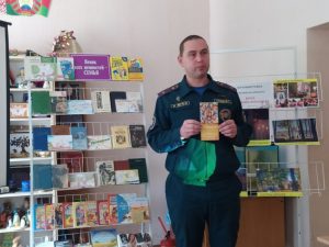 Беседа у тематической выставки «Без срока давности…». /Памяти жертв геноцида/.